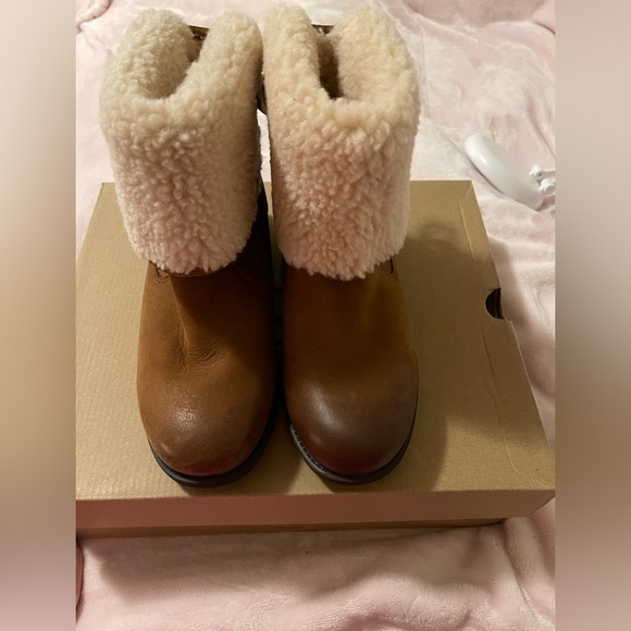 Ugg “Aldon” Boots NWT - Picture 2 of 6